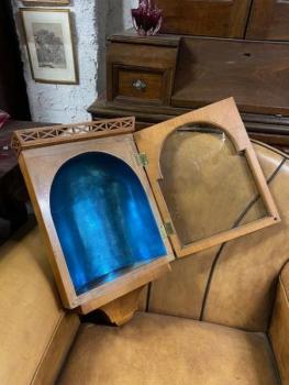 Závěsná skřínka Biedermeier  Závěsná skřínka Biedermeier