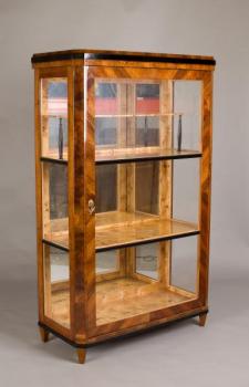 Vitrína biedermeier Rezervace  Vitrína biedermeier Rezervace